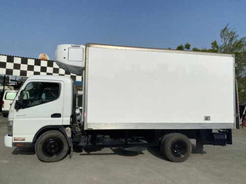 Chiller Vans & freezer Vans Rental in Dubai 