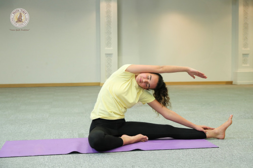 Haṭha Vidyã Yoga School