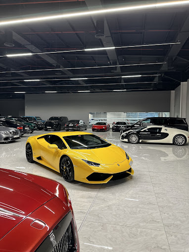 Luxury Car Interior / Exterior Detailing Services Dubai
