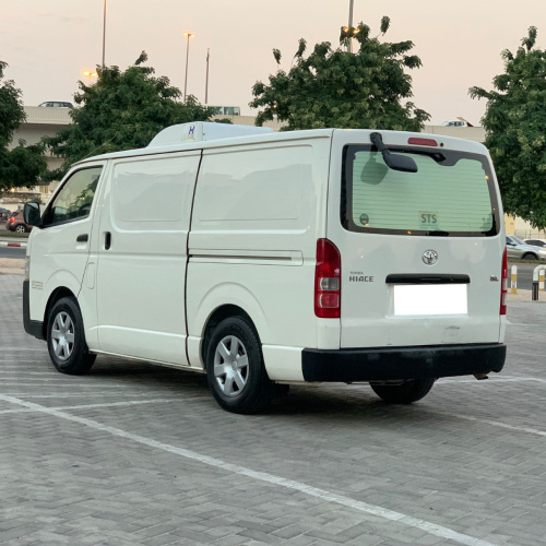 Chiller Vans & freezer Vans Rental in Dubai 